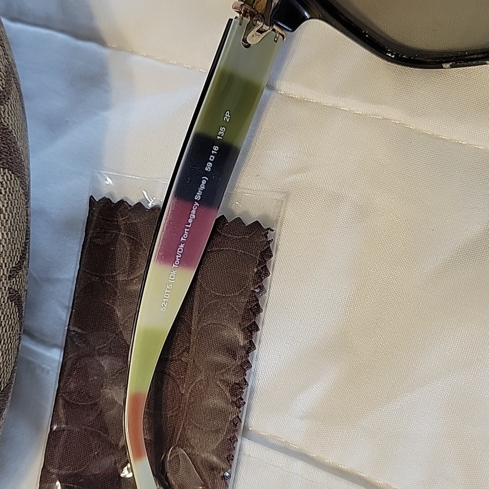Coach Bridget Tortoise Legacy Stripe Sunglasses Polarized With Brown Case - Picture 3 of 7